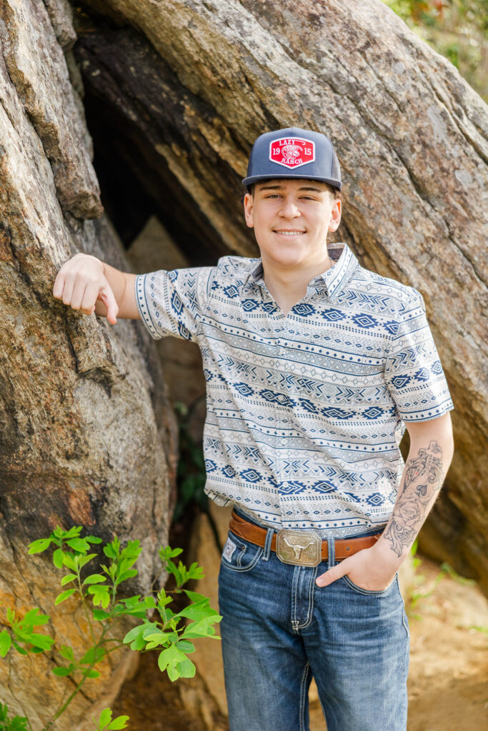 Senior portrait session on Skyline Drive overlook in Shenandoah National Park