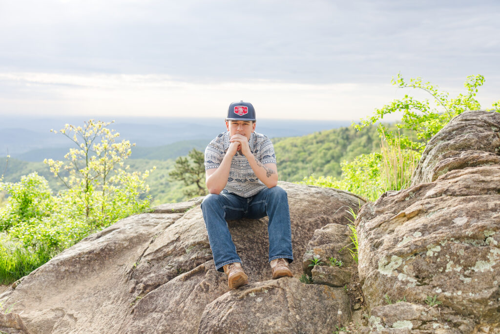 Shenandoah National Park senior photography session with mountain backdrop
